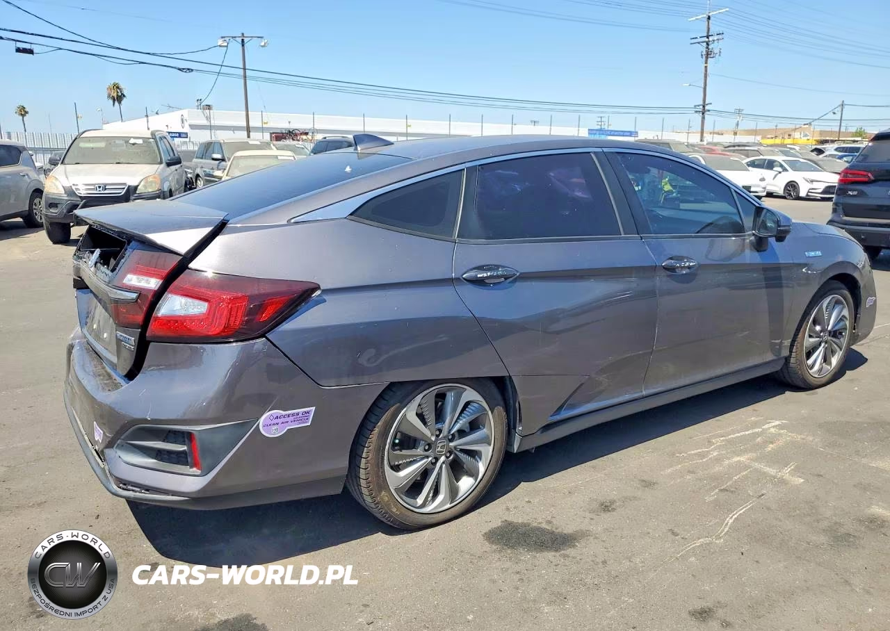 2018 Honda Clarity Touring VIN:JHMZC5F33JC023865 - 3