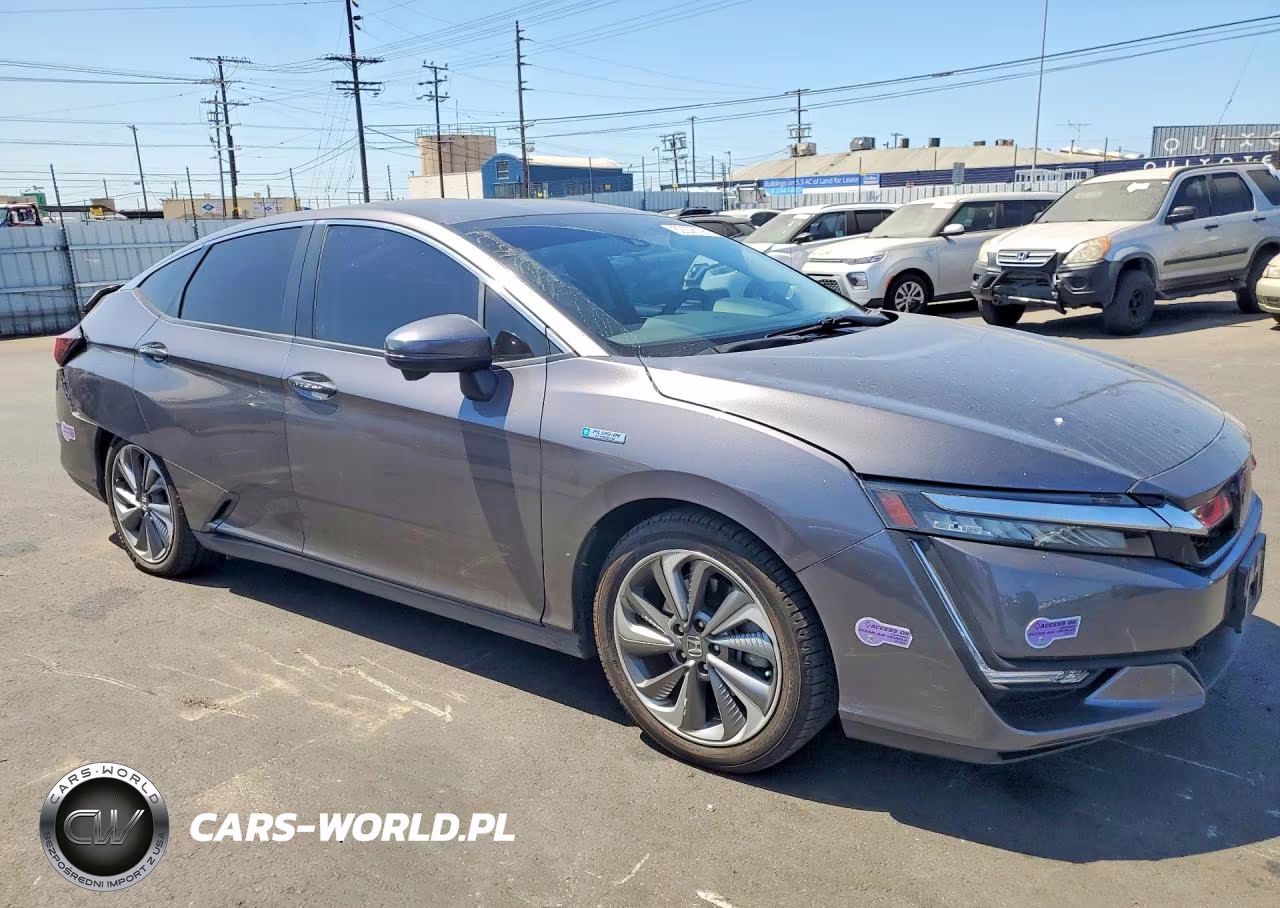 2018 Honda Clarity Touring VIN:JHMZC5F33JC023865 - 4