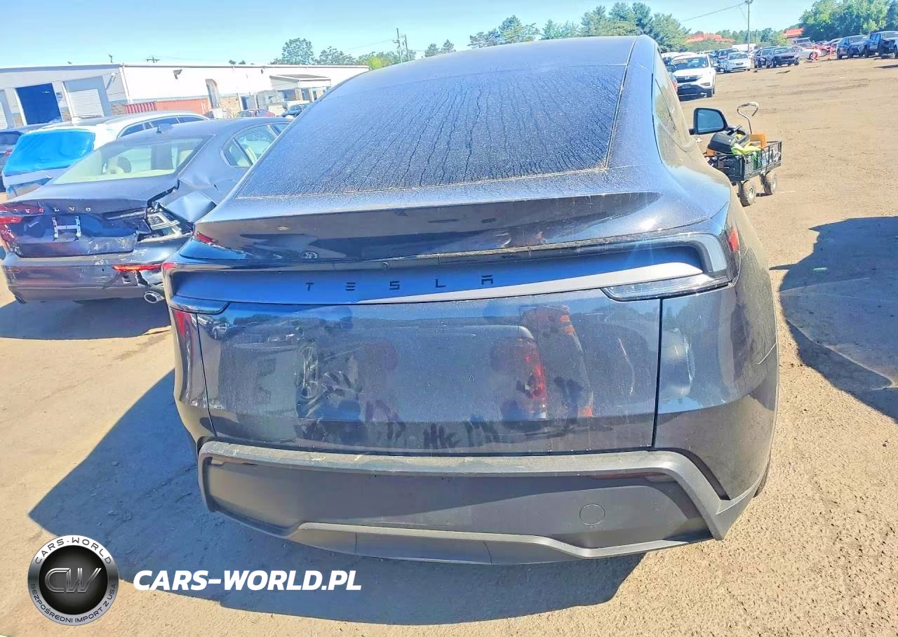 2026 Tesla Model Y VIN:7SAYGDEDXTF548176 - 6