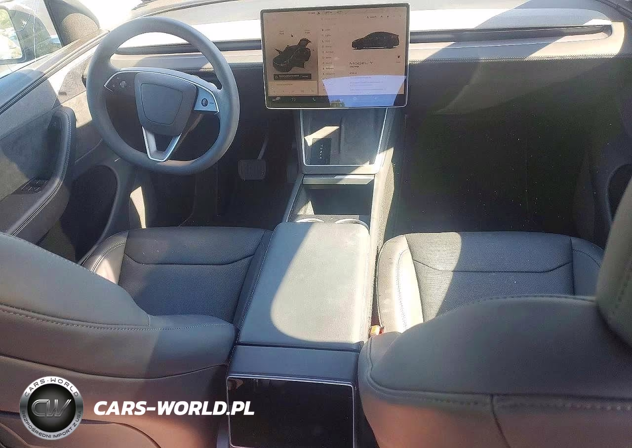 2026 Tesla Model Y VIN:7SAYGDEDXTF548176 - 8