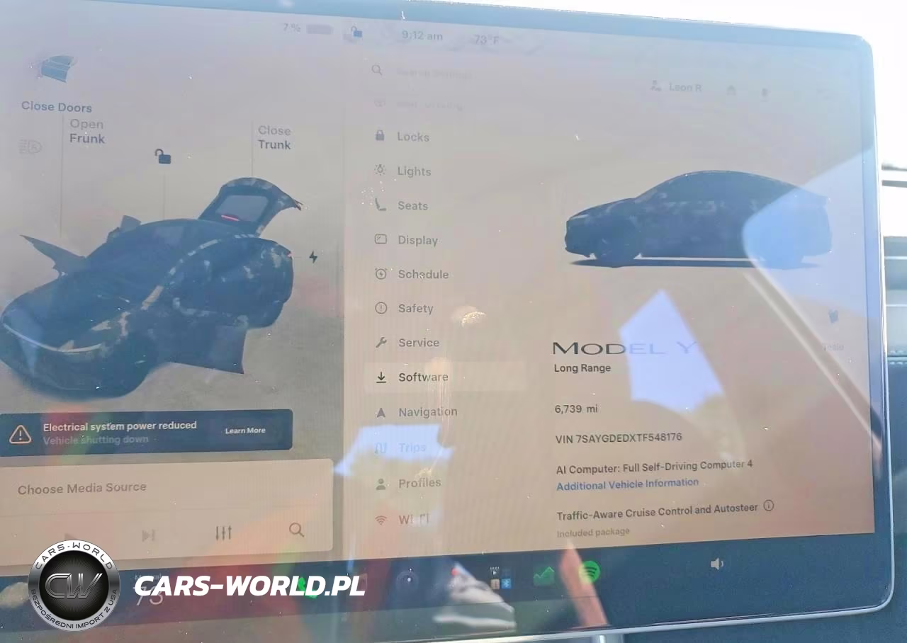 2026 Tesla Model Y VIN:7SAYGDEDXTF548176 - 9