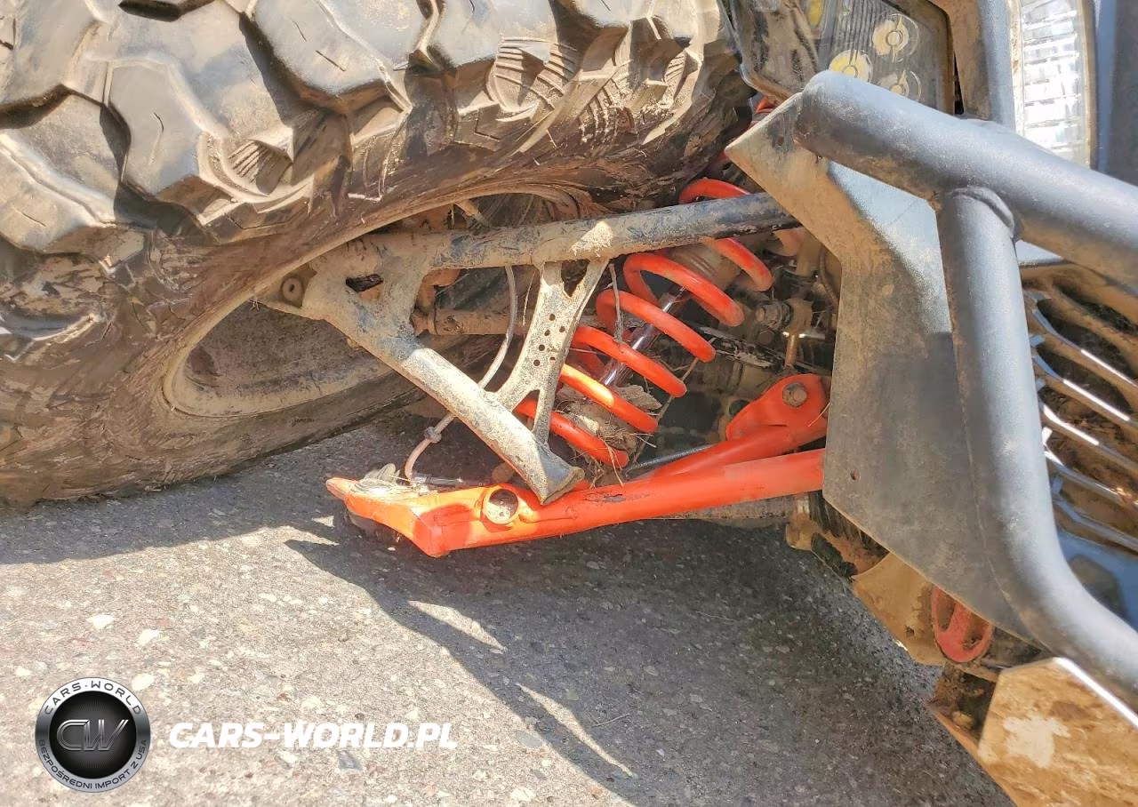 2023 Can-Am Maverick X3 Utility Vehicle VIN:3JBVEAV45PE000251 - 9