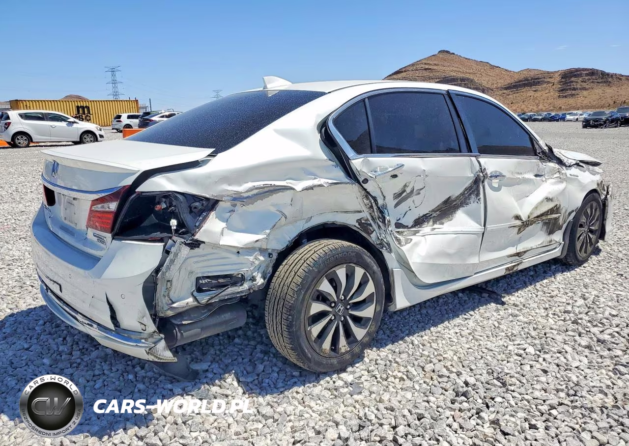 2017 Honda Accord Touring Hybrid VIN:JHMCR6F74HC016222 - 3