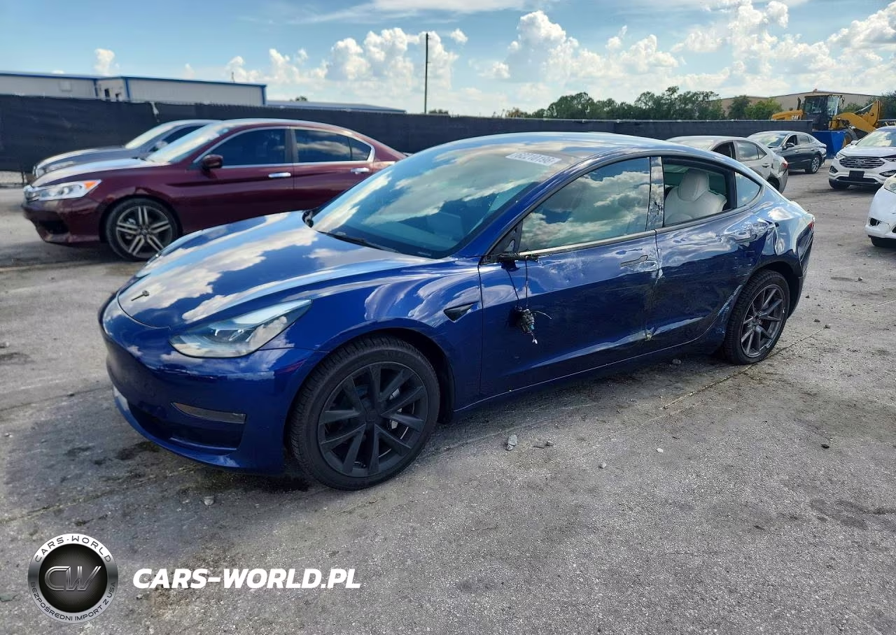 2023 Tesla Model 3 – zdjęcie 1 z 12