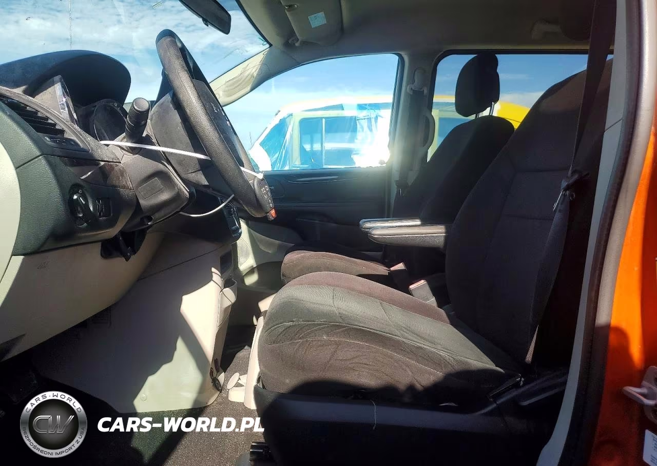 2011 Dodge Grand Caravan Express VIN:2D4RN4DG1BR697374 - 7