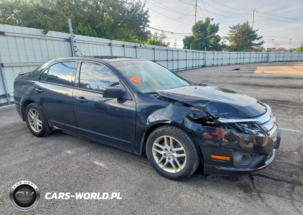2011 Ford Fusion S VIN:3FAHP0GA3BR177499 - 4