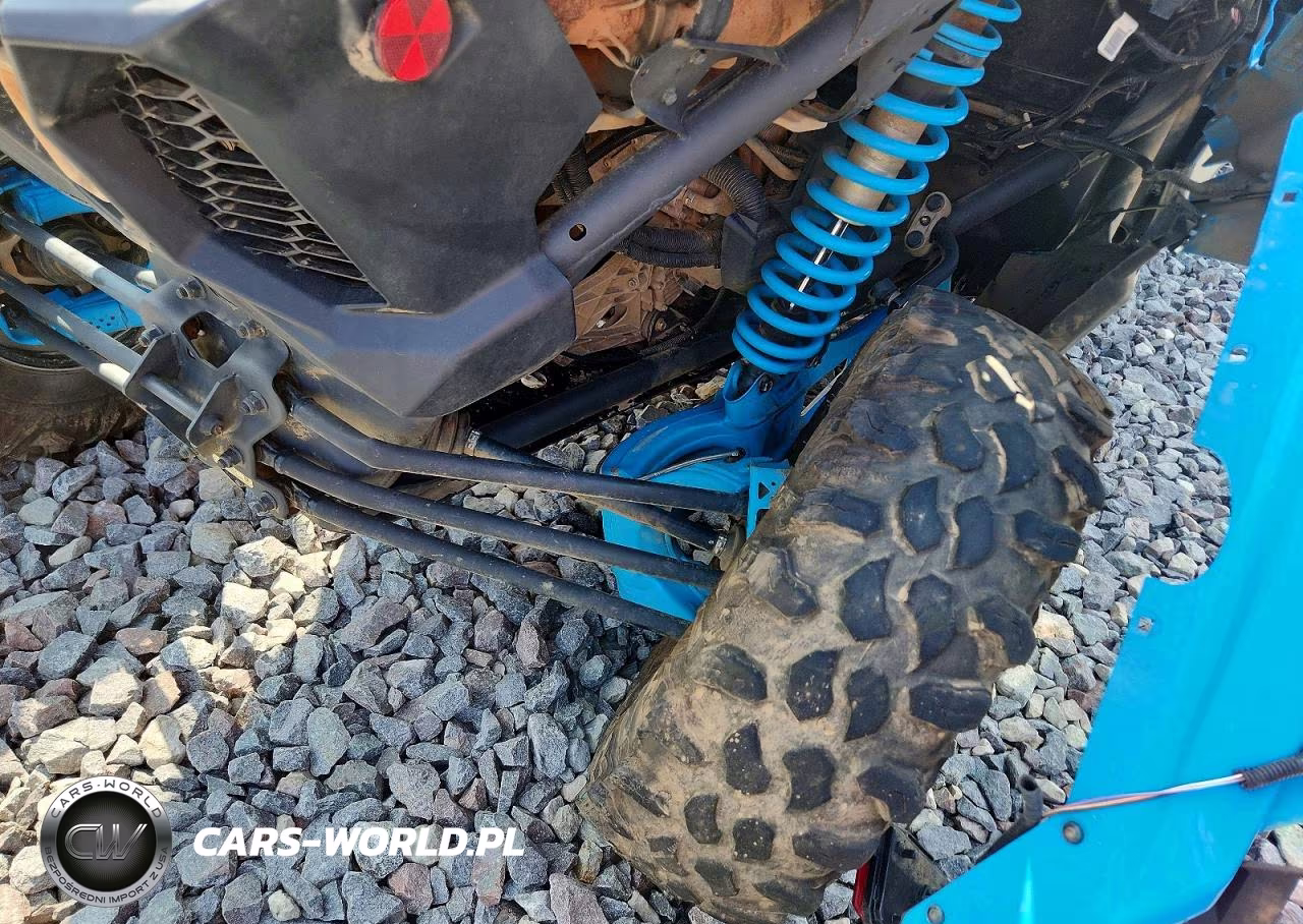 2023 Can-Am Maverick X3 Utility Vehicle VIN:3JBVMAV43PE000154 - 10