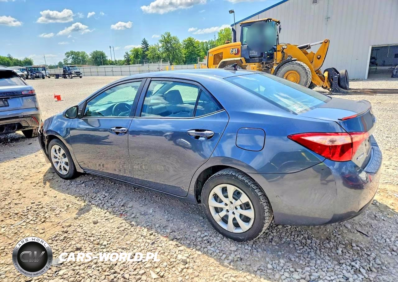2019 Toyota Corolla Le VIN:2T1BURHE1KC158731 - 2