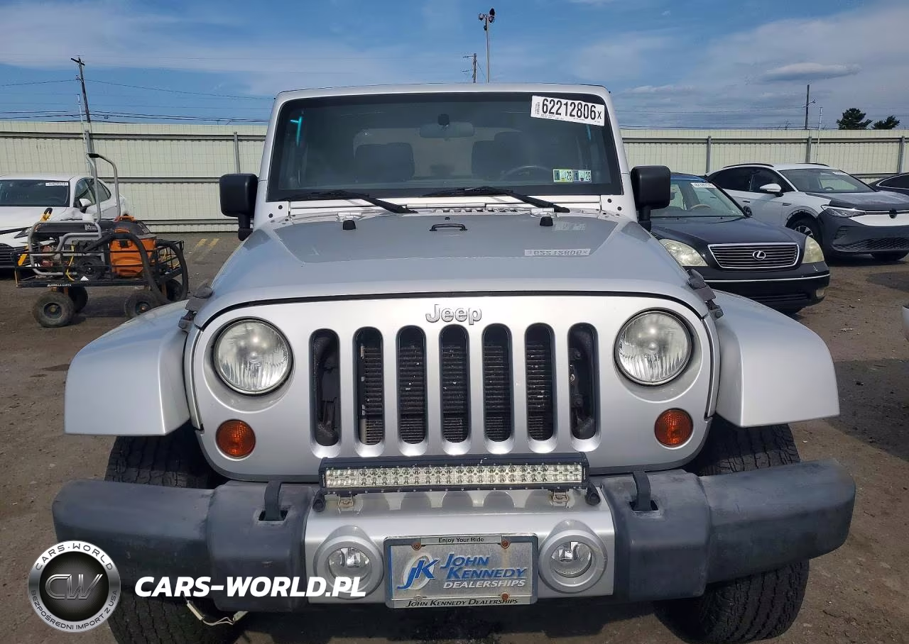 2012 Jeep Wrangler Sahara VIN:1C4GJWBG2CL154396 - 5
