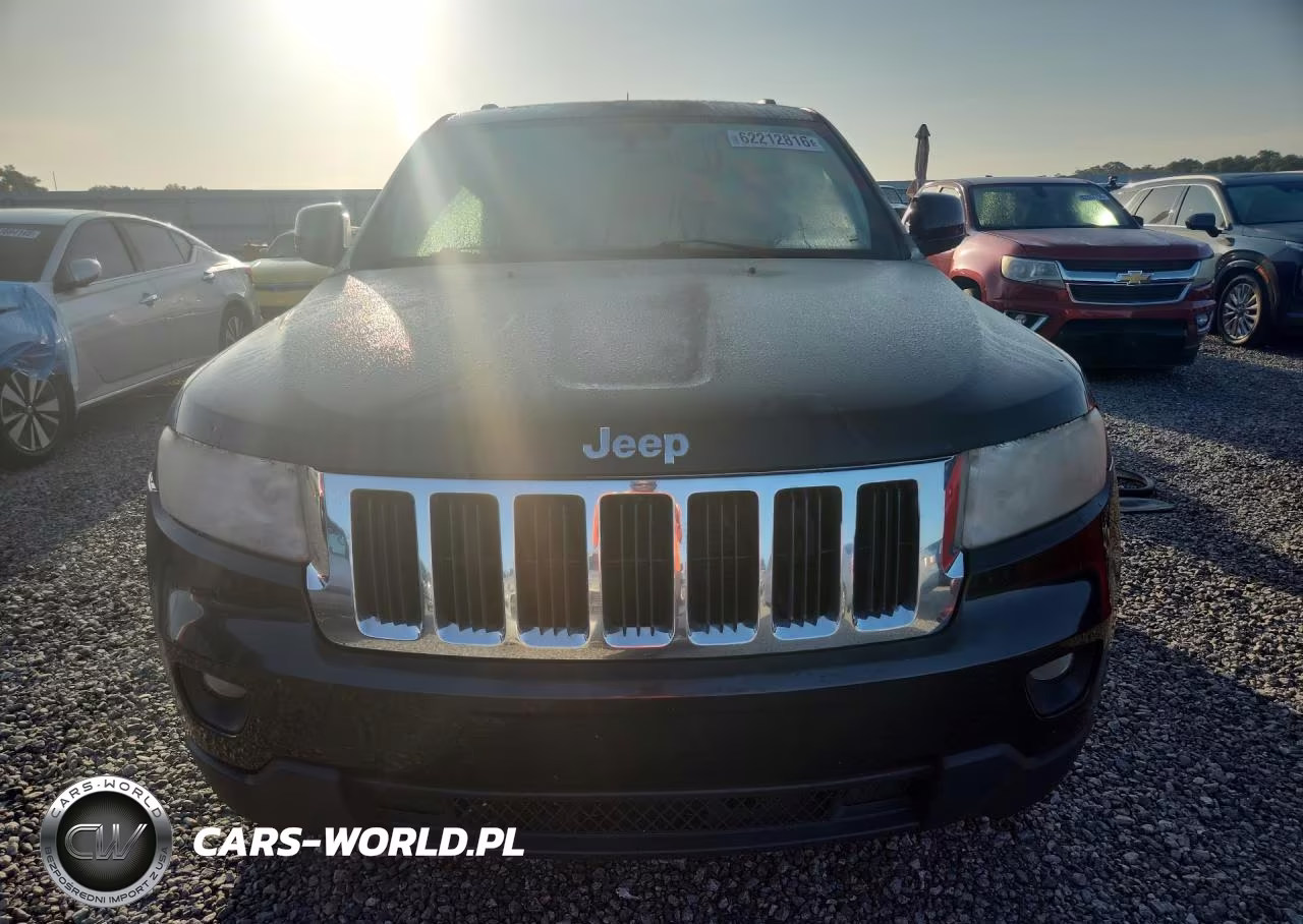 2012 Jeep Grand Cherokee Laredo VIN:1C4RJEAG9CC334303 - 5