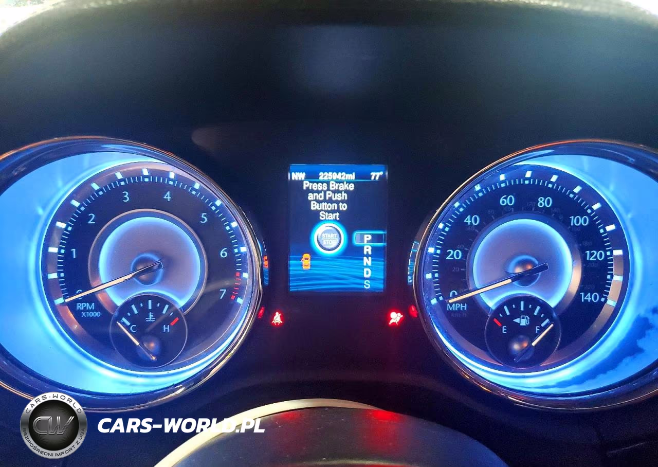 2014 Chrysler 300C VIN:2C3CCAKG0EH157619 - 9