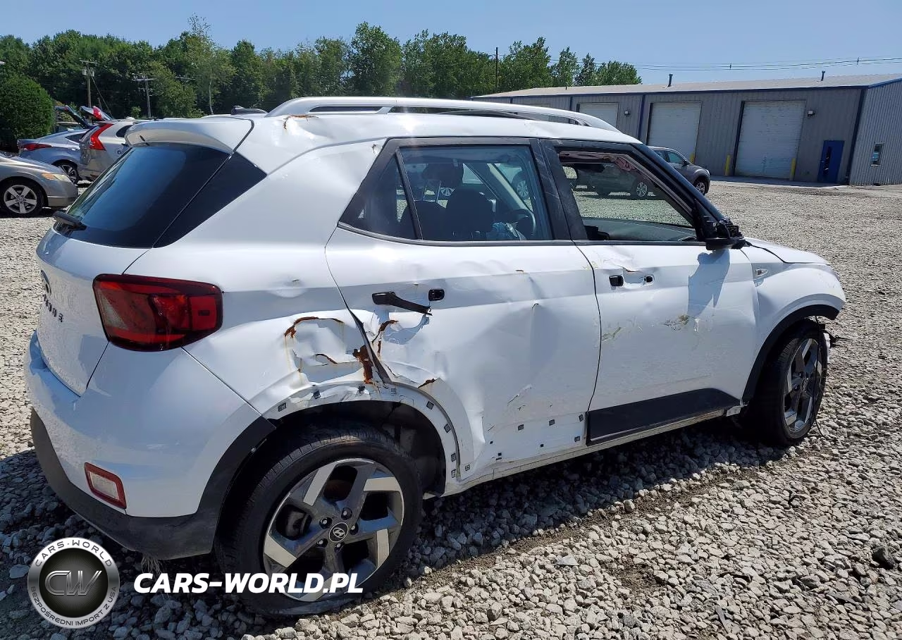 2025 Hyundai Venue Sel VIN:KMHRC8A38SU353034 - 3