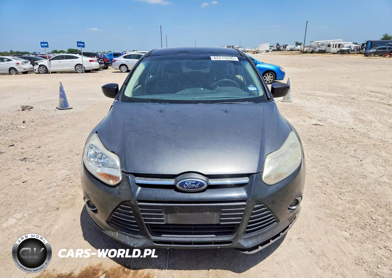 2012 Ford Focus Se VIN:1FAHP3F23CL449156 - 5