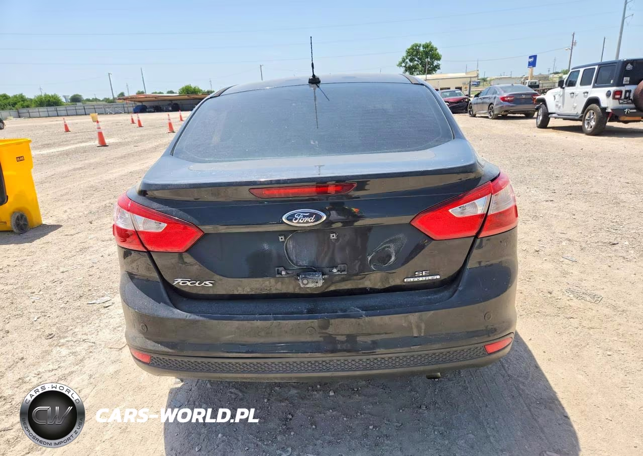 2012 Ford Focus Se VIN:1FAHP3F23CL449156 - 6
