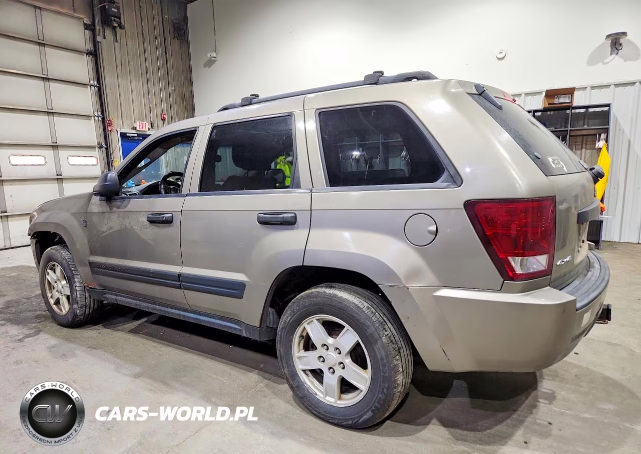 2005 Jeep Grand Cherokee Laredo VIN:1J4HR48N85C589301 - 2
