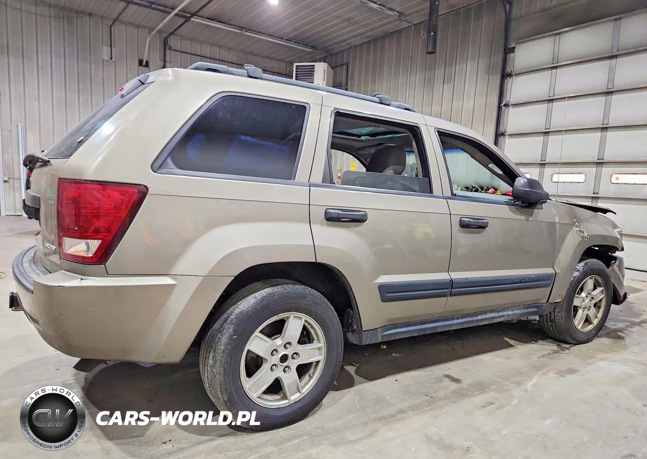 2005 Jeep Grand Cherokee Laredo VIN:1J4HR48N85C589301 - 3