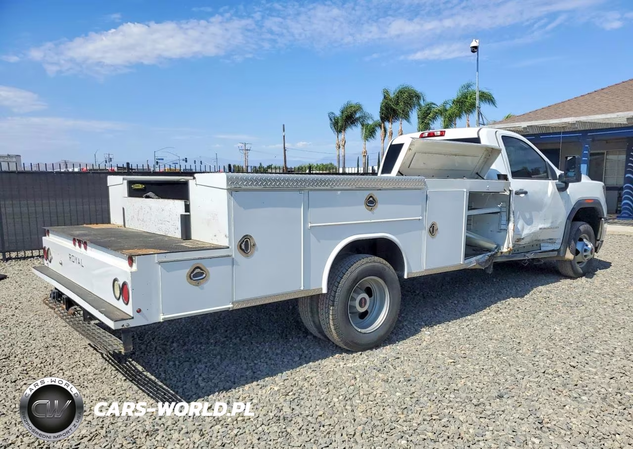 2020 GMC Sierra C3500 VIN:1GD38PE75LF274537 - 3