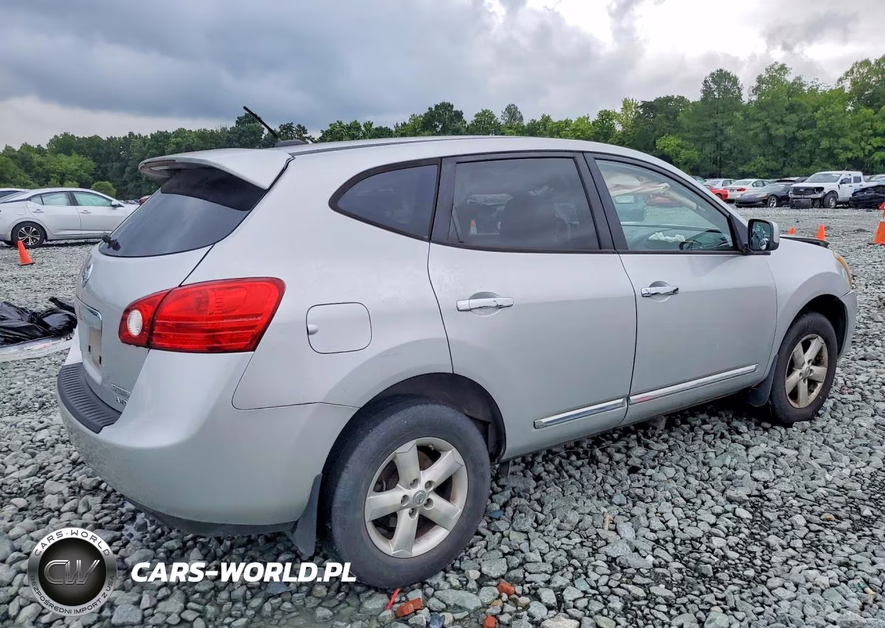2013 Nissan Rogue S VIN:JN8AS5MV3DW635819 - 3