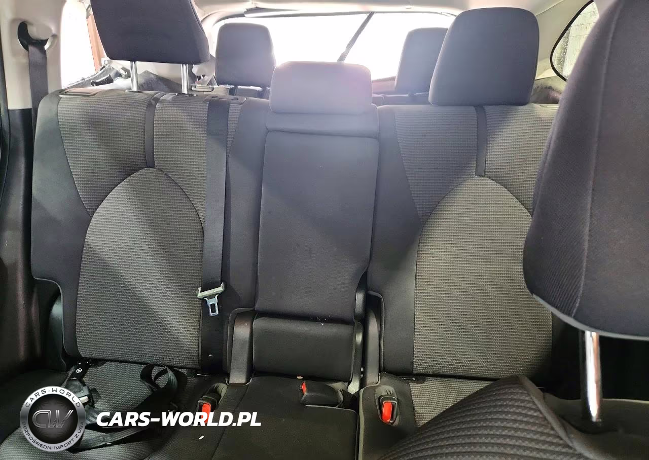 2023 Toyota Highlander L VIN:5TDKDRAH3PS501171 - 10