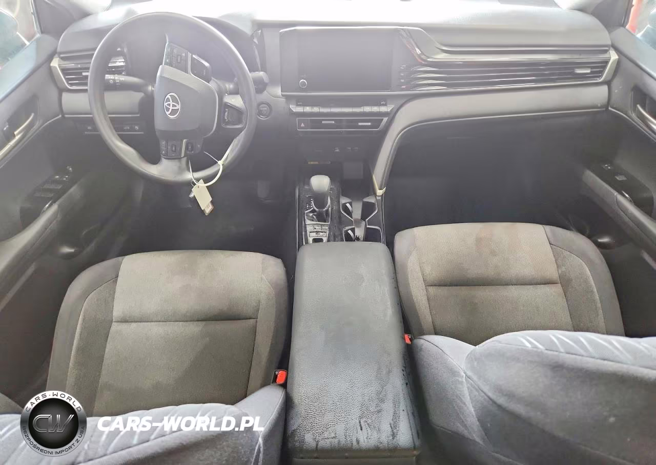 2025 Toyota Camry Le VIN:4T1DAACK2SU119774 - 8