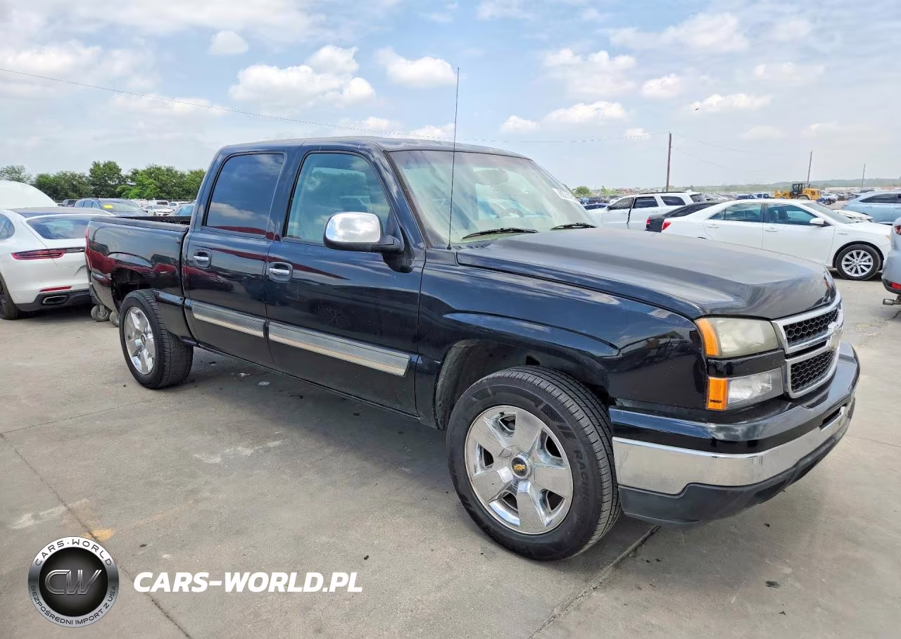 2007 Chevrolet Silverado C1500 Classic Crew Cab VIN:2GCEC13V471145244 - 4