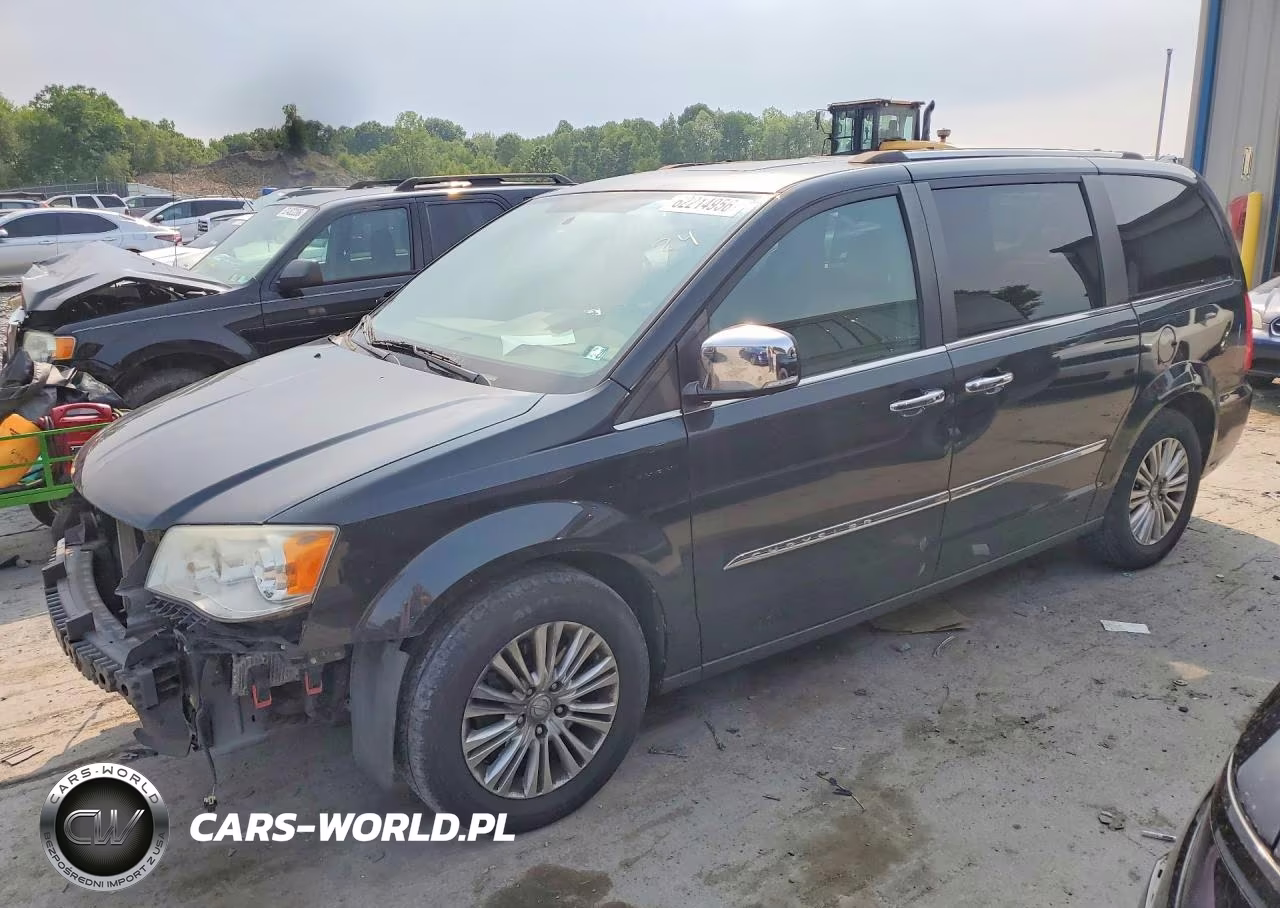 2014 Chrysler Town & Country Limited – zdjęcie 1 z 14