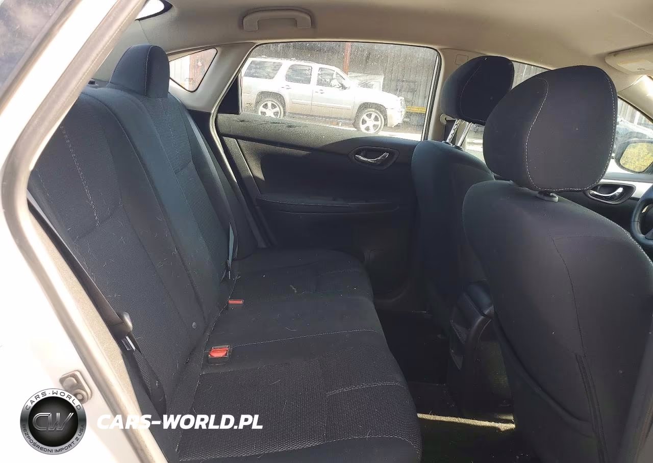 2018 Nissan Sentra S VIN:3N1AB7AP5JY298798 - 10
