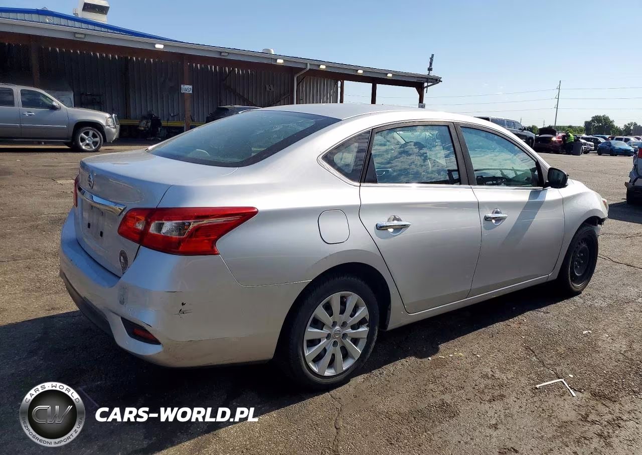 2018 Nissan Sentra S VIN:3N1AB7AP5JY298798 - 3