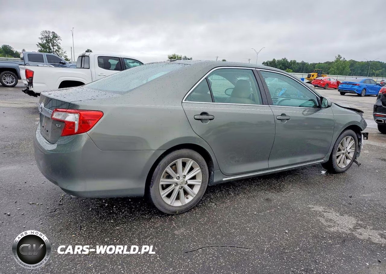 2012 Toyota Camry Xle VIN:4T4BF1FK8CR271392 - 3