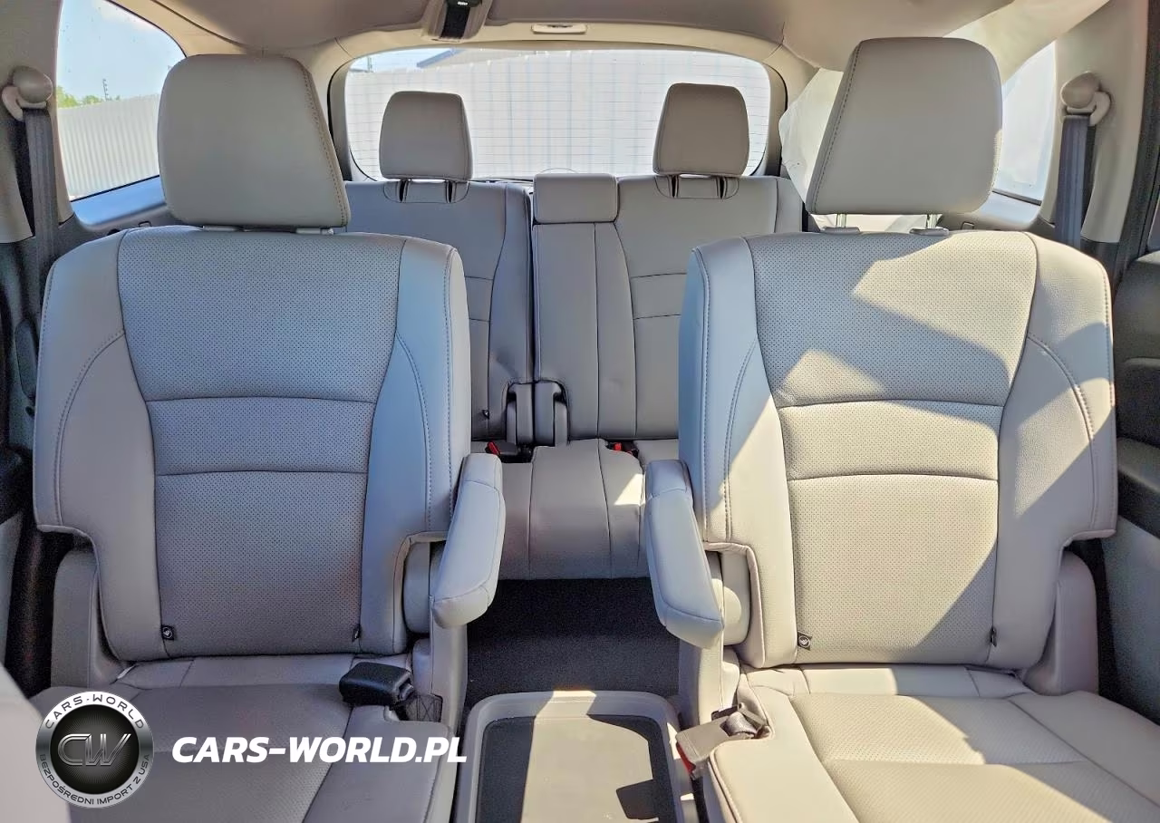 2020 Honda Pilot Elite VIN:5FNYF6H0XLB004135 - 10