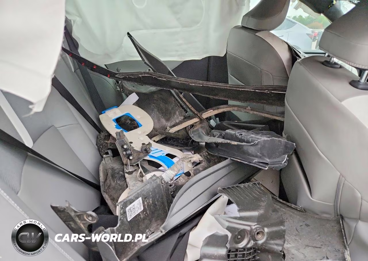 2026 Toyota Camry Se VIN:4T1DAACK7TU300029 - 10