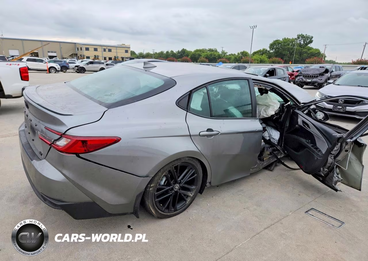 2026 Toyota Camry Se VIN:4T1DAACK7TU300029 - 3
