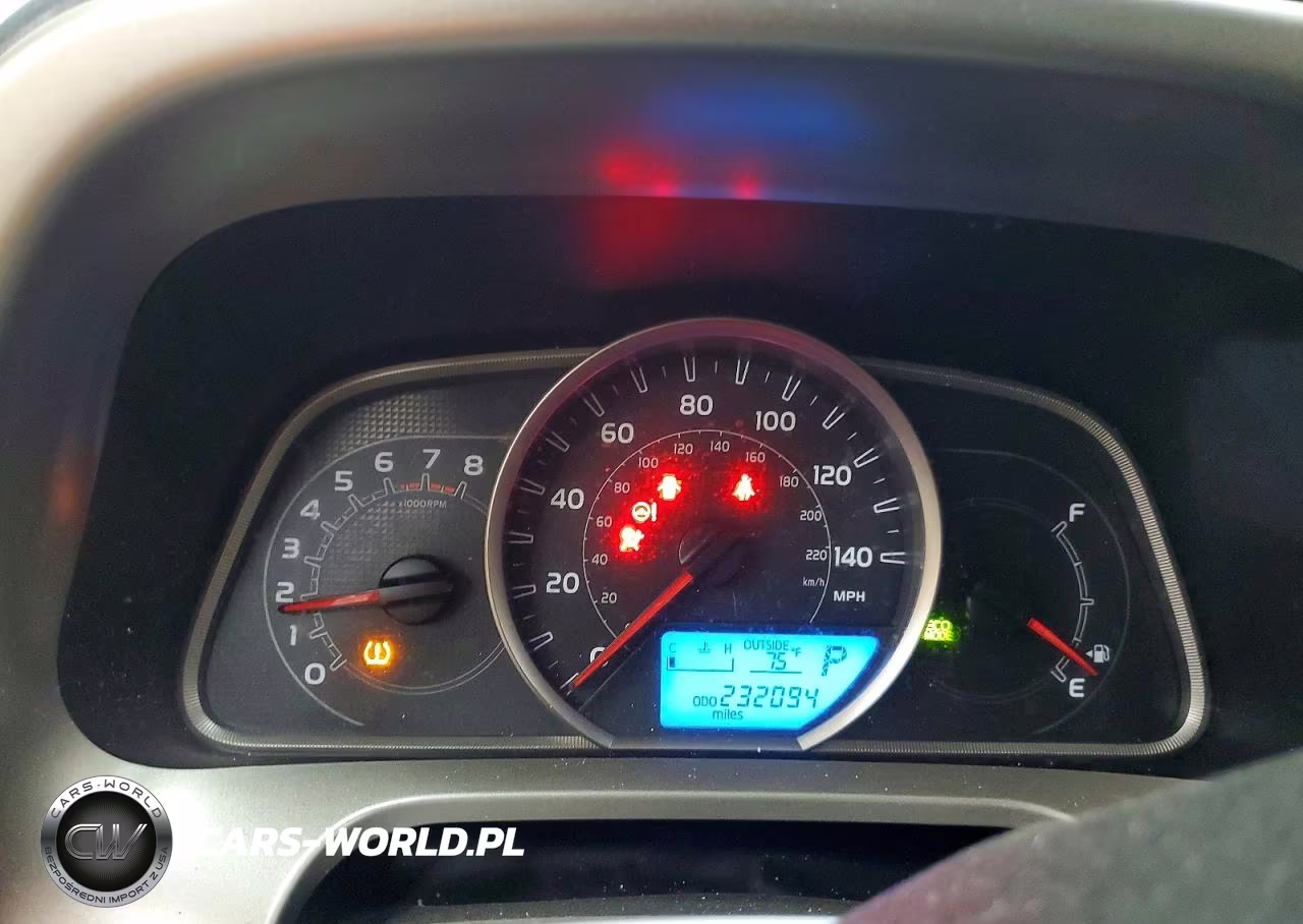 2013 Toyota Rav4 Le VIN:JTMZFREV9DD021782 - 9
