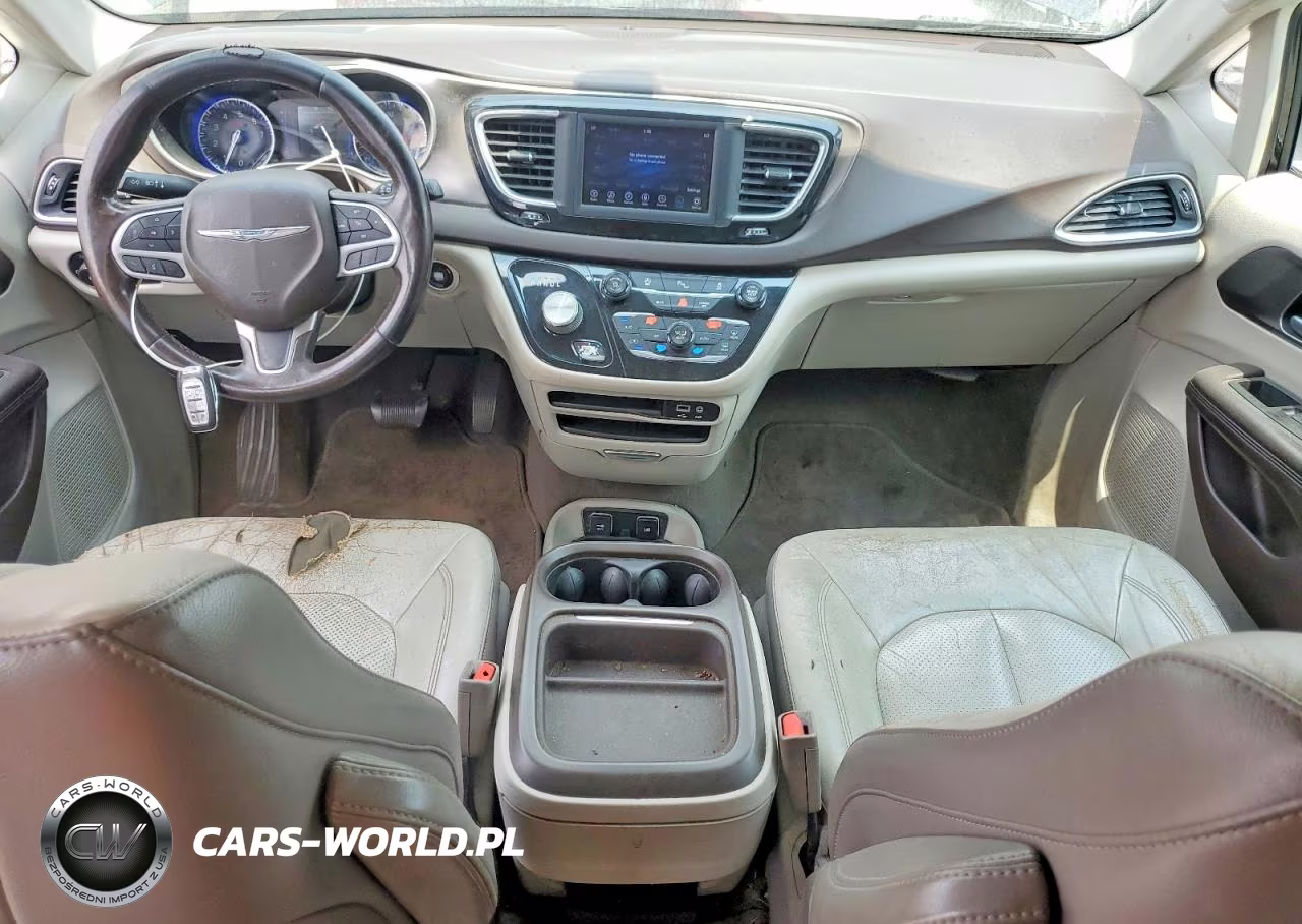 2018 Chrysler Pacifica Hybrid Select VIN:2C4RC1BG9JR142577 - 8
