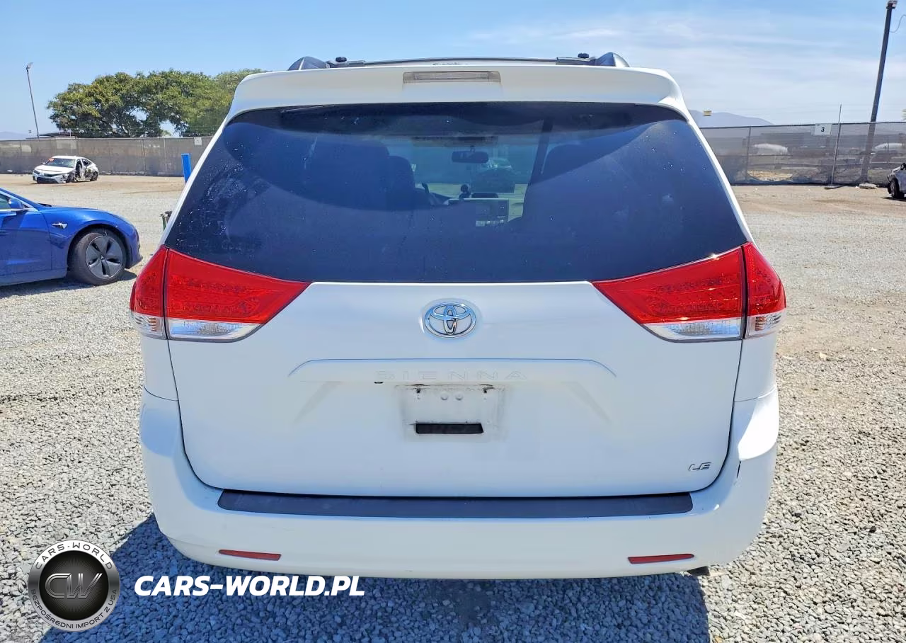 2012 Toyota Sienna Le VIN:5TDKK3DC6CS234461 - 6