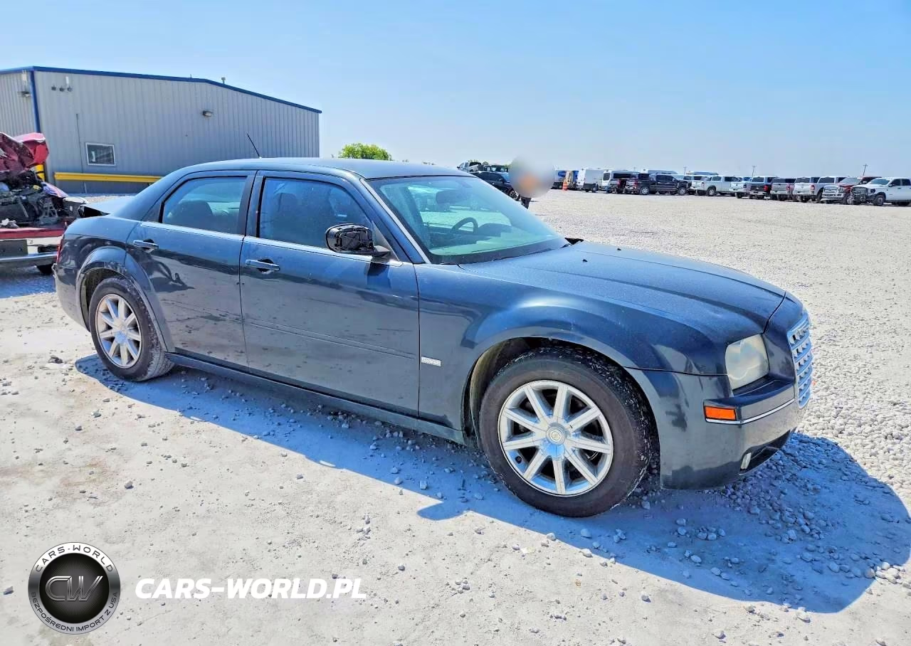 2008 Chrysler 300 Touring VIN:2C3LA53G18H292236 - 4