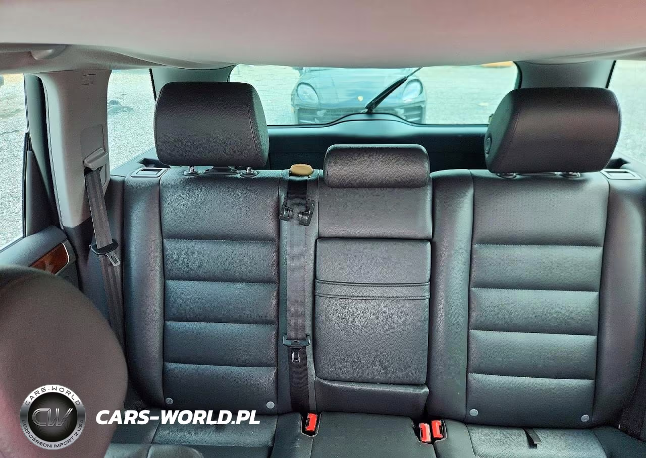 2010 Volkswagen Touareg V6 VIN:WVGBF7A92AD002092 - 10