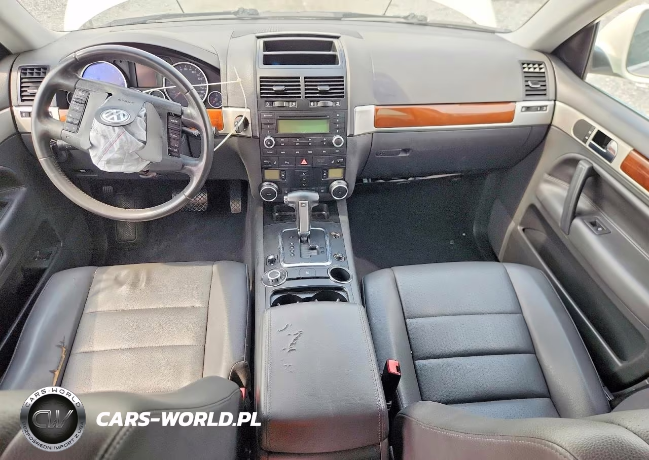 2010 Volkswagen Touareg V6 VIN:WVGBF7A92AD002092 - 8