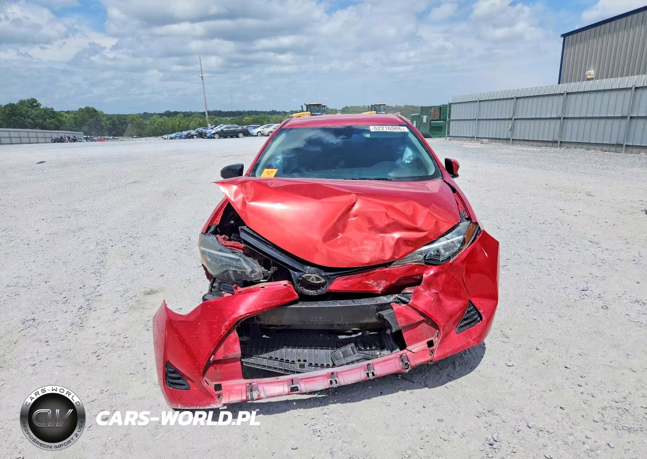 2018 Toyota Corolla Le VIN:5YFBURHE6JP855293 - 5