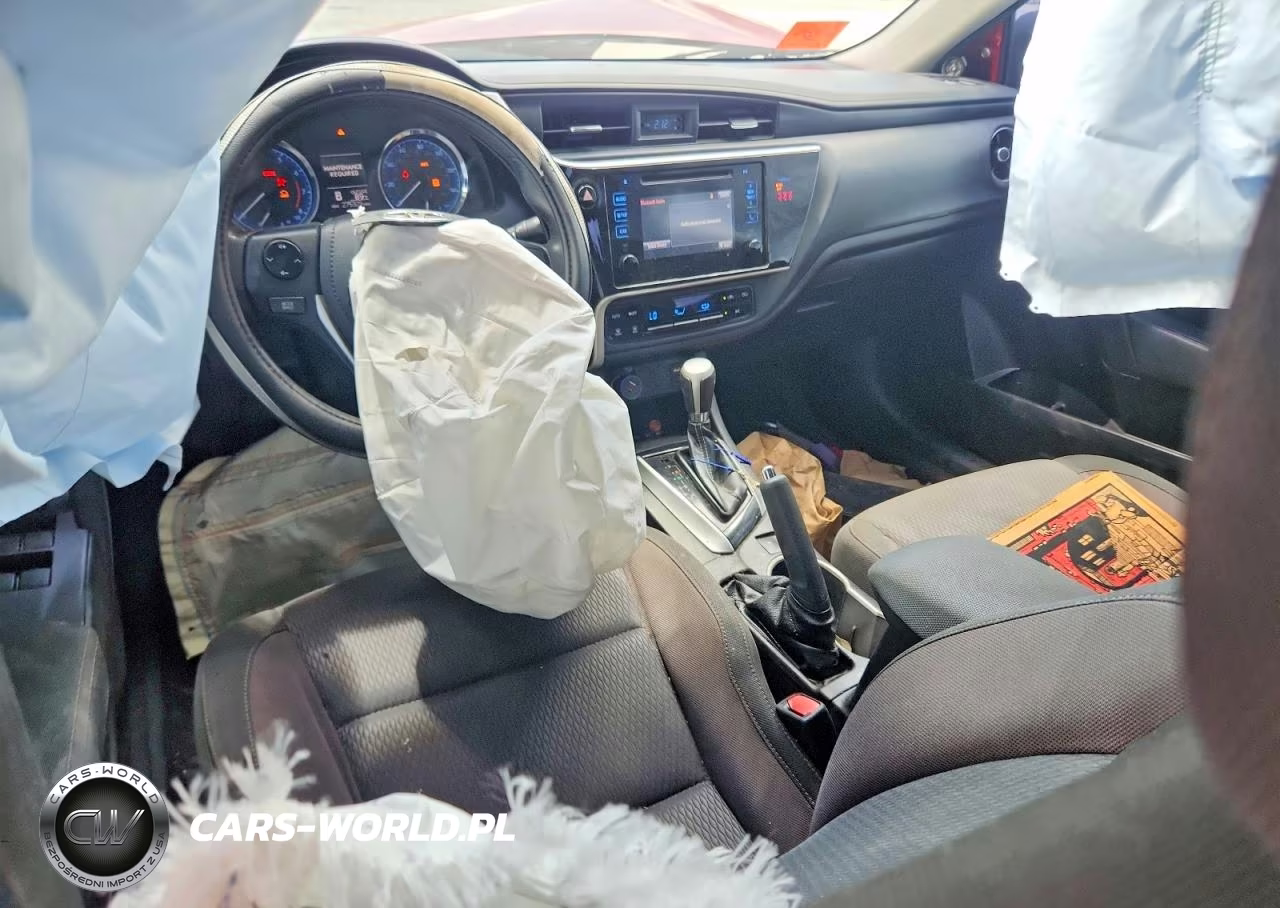 2018 Toyota Corolla Le VIN:5YFBURHE6JP855293 - 8
