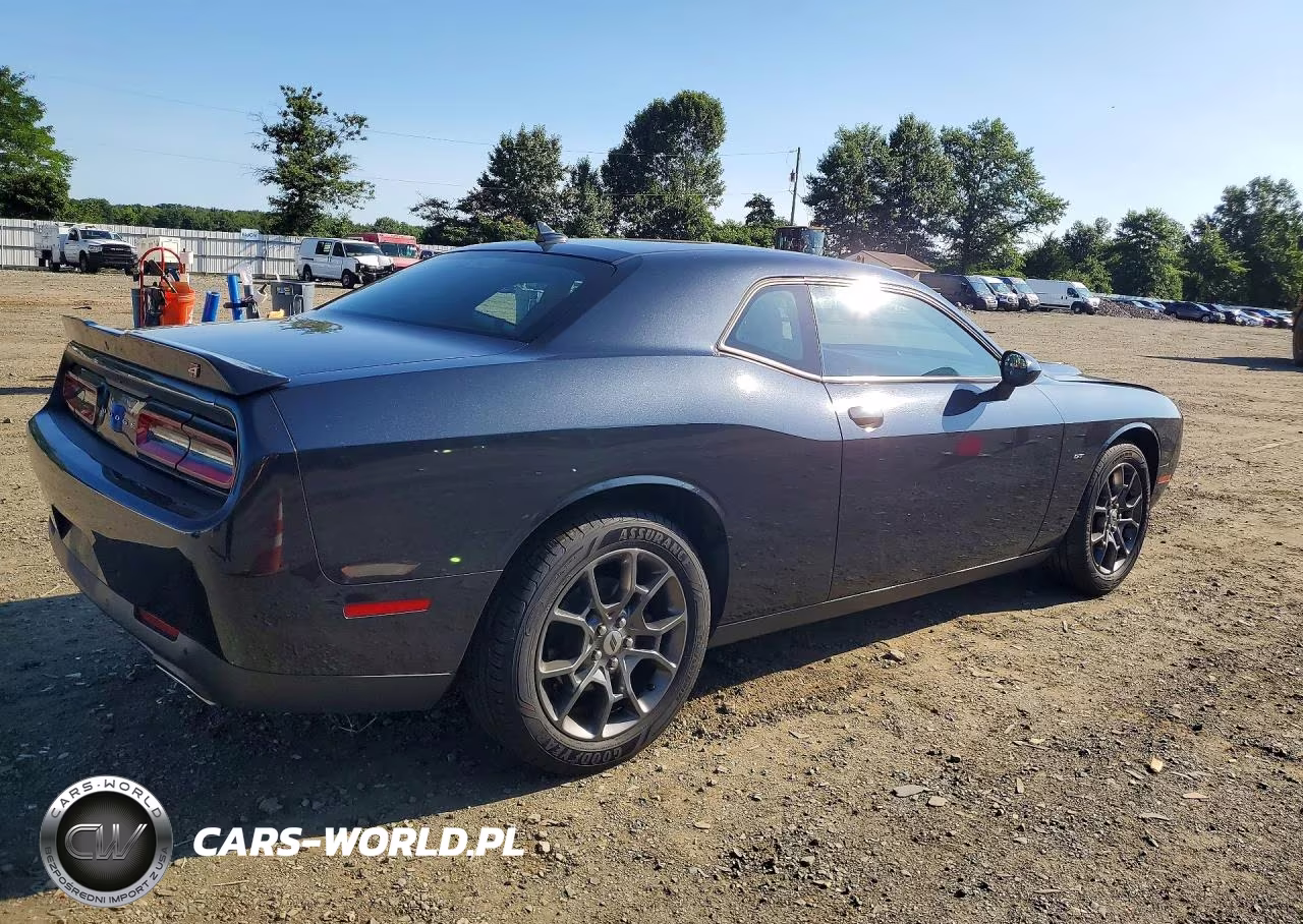 2018 Dodge Challenger Gt VIN:2C3CDZGG0JH323006 - 3