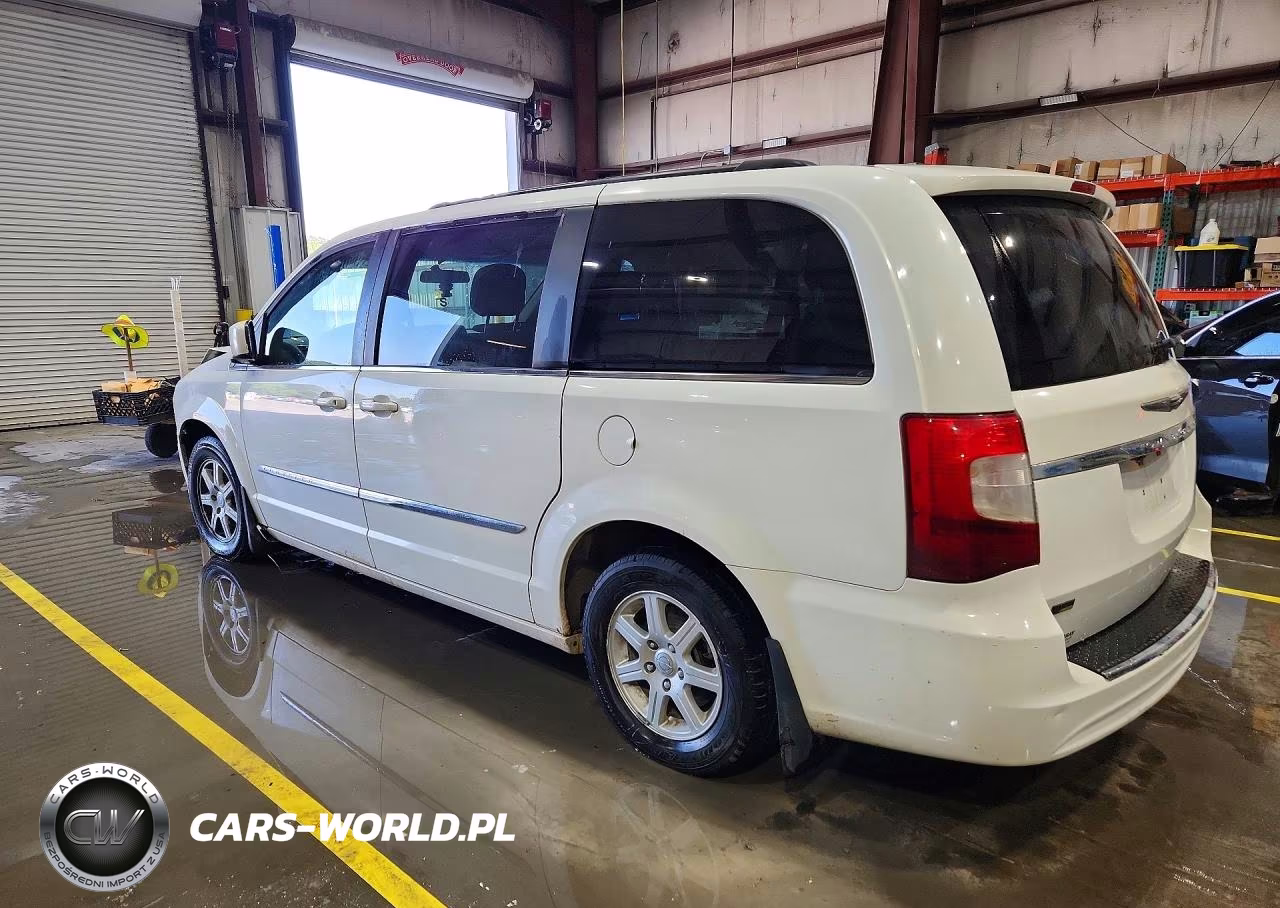 2011 Chrysler Town & Country Touring VIN:2A4RR5DG3BR770911 - 2