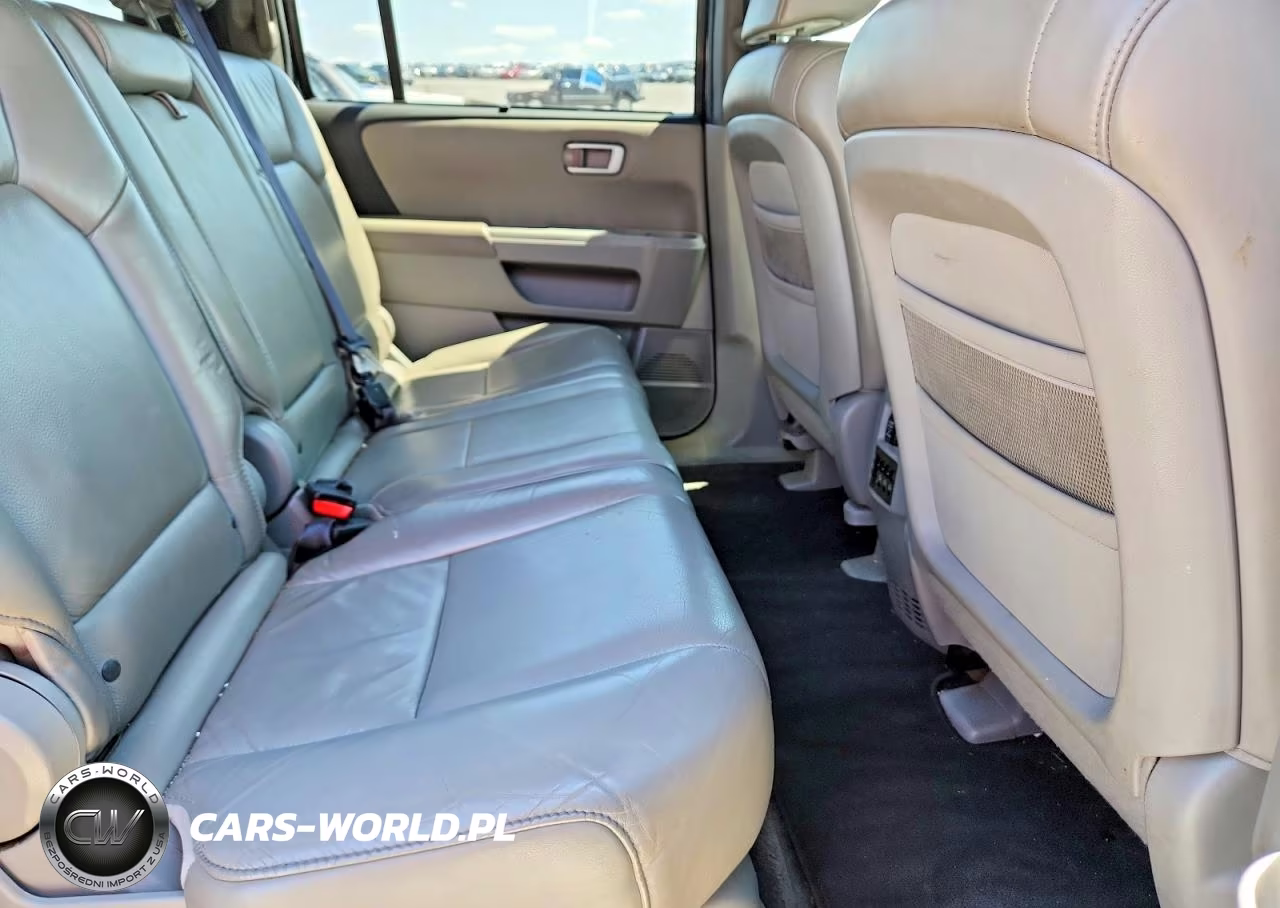 2011 Honda Pilot Touring VIN:5FNYF4H97BB101827 - 11