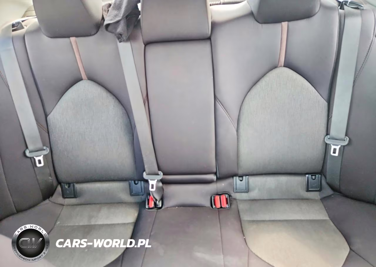 2020 Toyota Camry Le VIN:4T1C11AK7LU362917 - 10