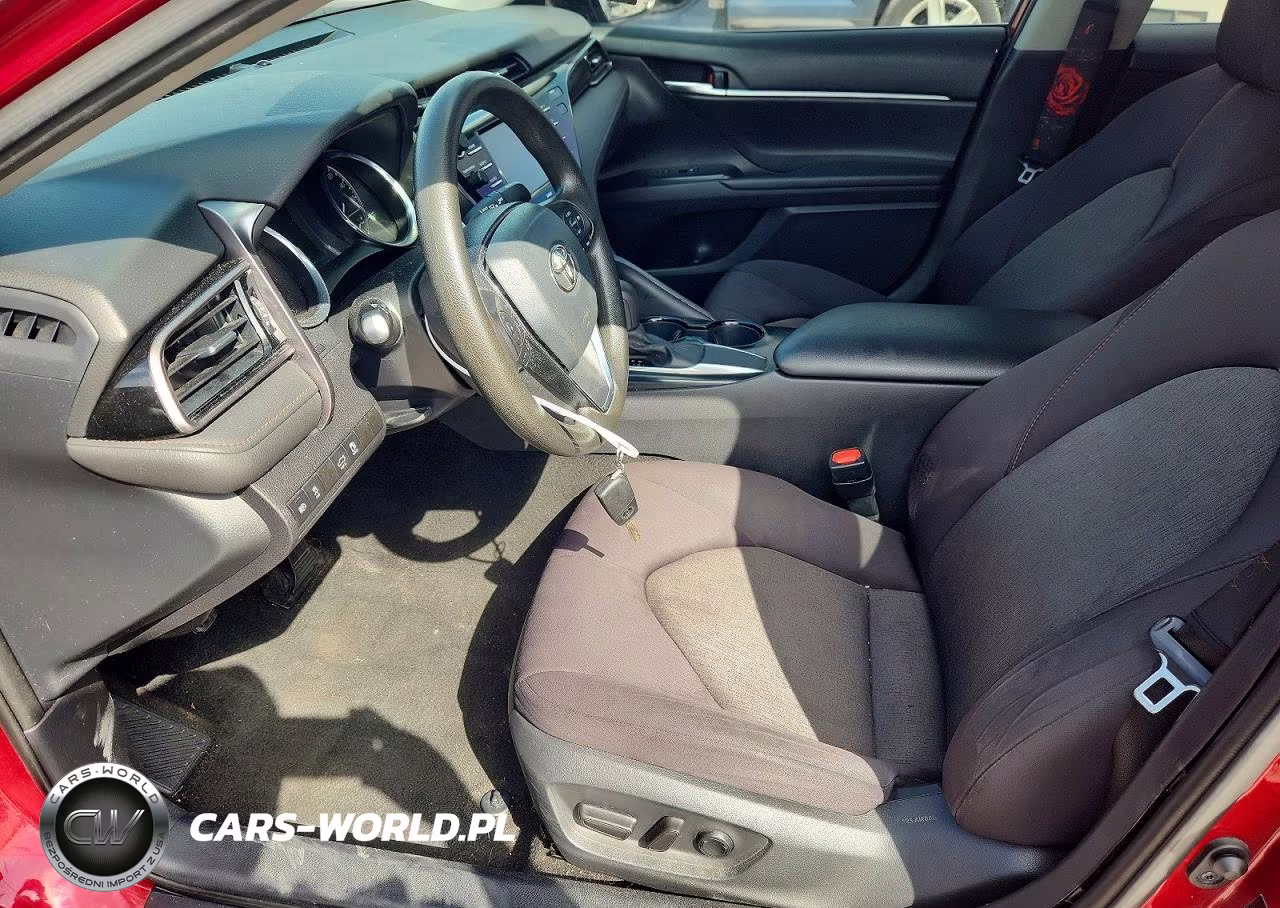 2020 Toyota Camry Le VIN:4T1C11AK7LU362917 - 7