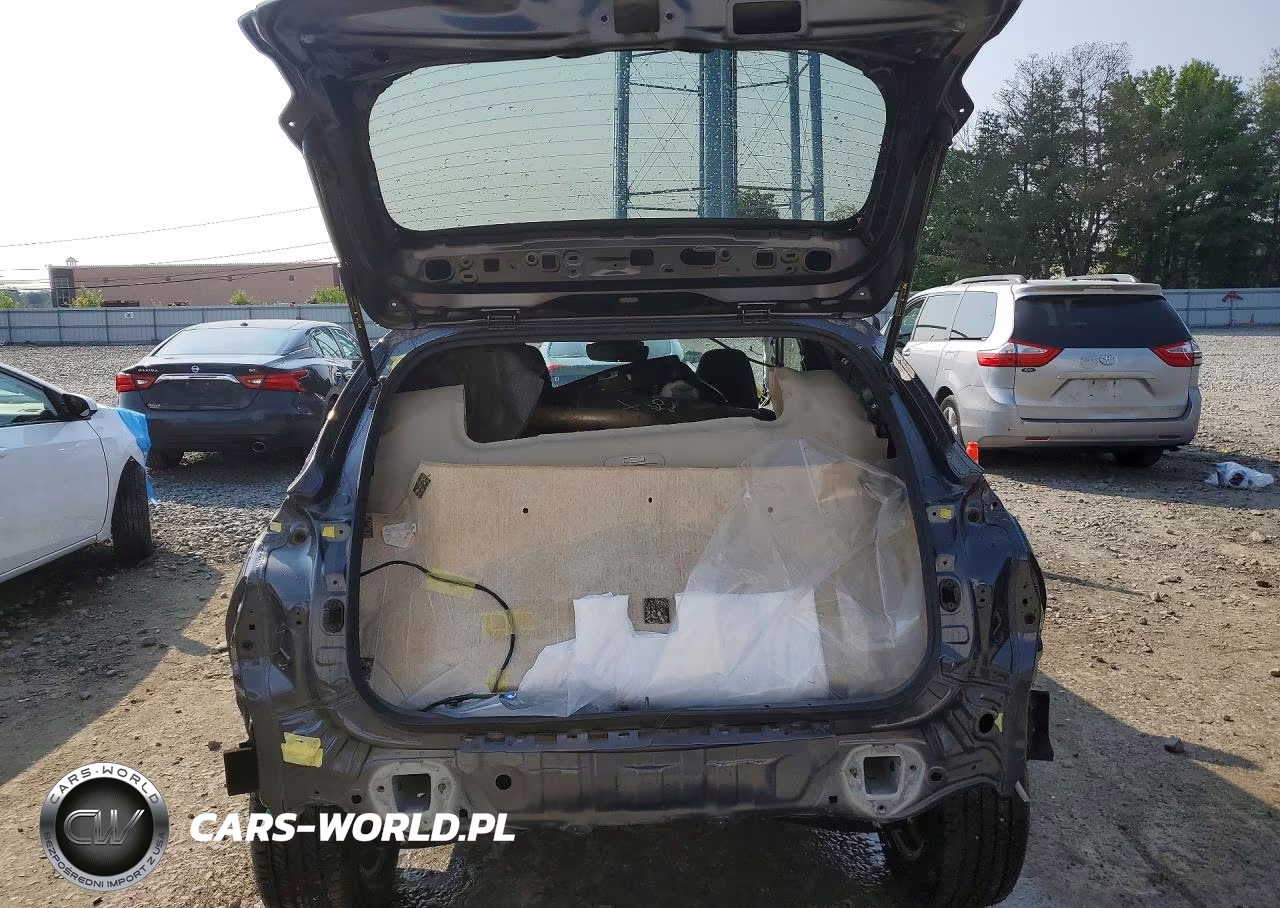 2025 Subaru Crosstrek Premium VIN:JF2GUHDC1S8281317 - 6