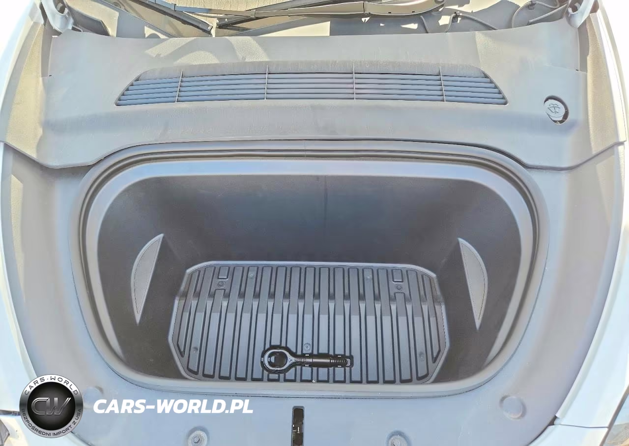 2025 Tesla Model Y VIN:7SAYGDED0SA378955 - 12