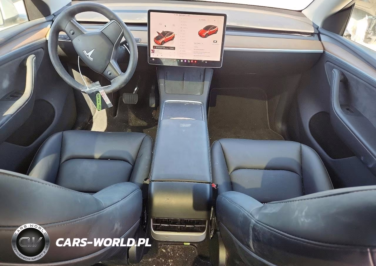 2025 Tesla Model Y VIN:7SAYGDED0SA378955 - 8