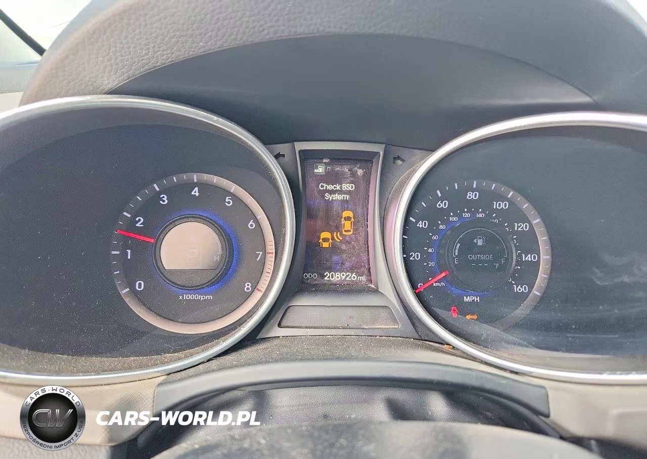 2016 Hyundai Santa Fe Sport 2.4L VIN:5XYZUDLB2GG357670 - 9