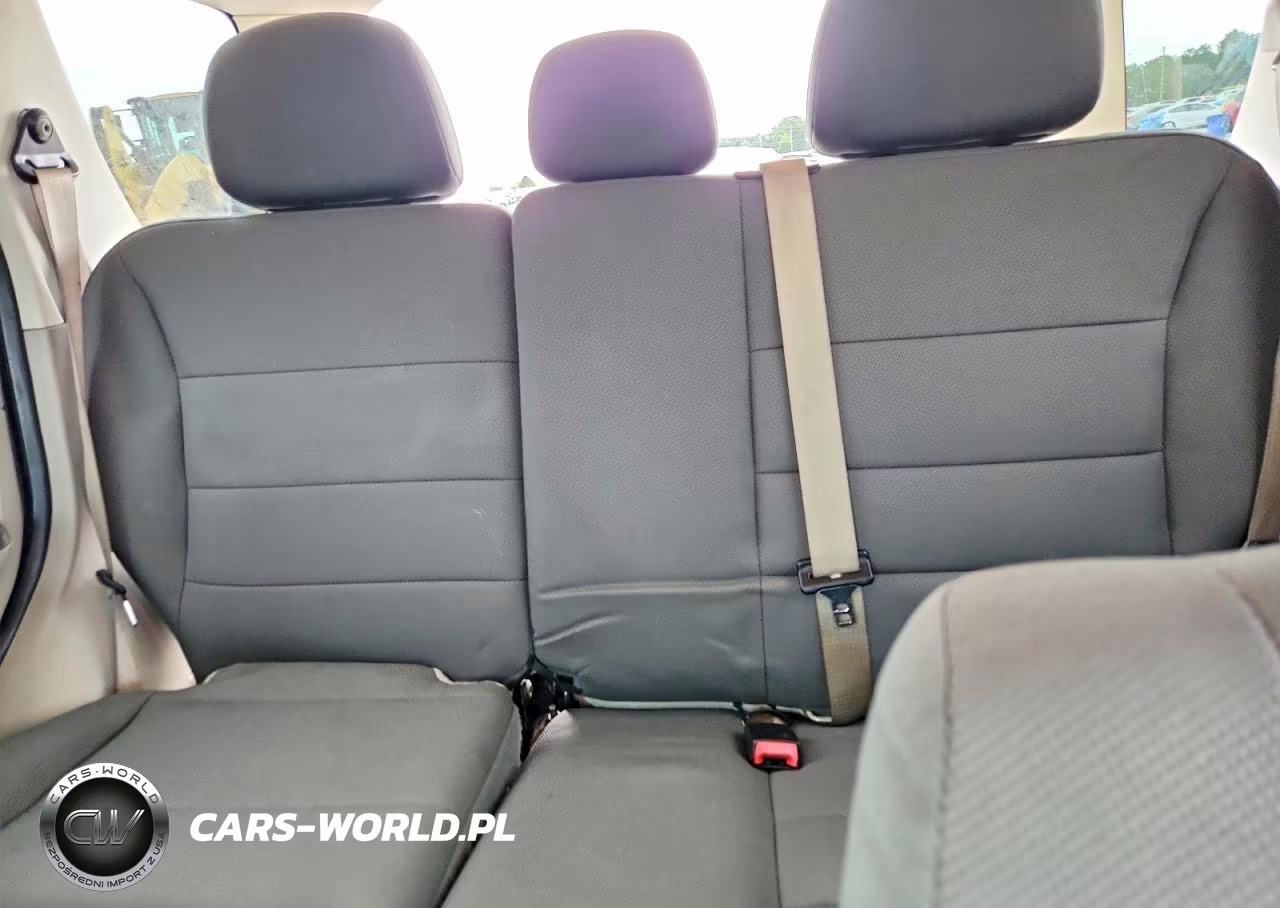 2010 Ford Escape Xlt VIN:1FMCU0D72AKA34158 - 10